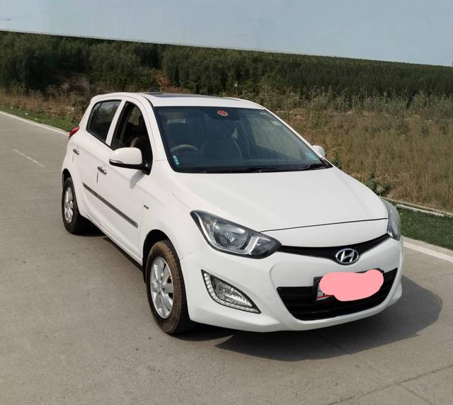 https://images10.gaadi.com/usedcar_image/4523627/original/processed_78adfac34aab61e3b2647dfe9e3816ef.jpg?imwidth=6400