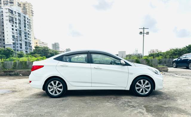 https://images10.gaadi.com/usedcar_image/4523677/original/47144889833f7ceab514b2734573d8f5.jpg?imwidth=6401