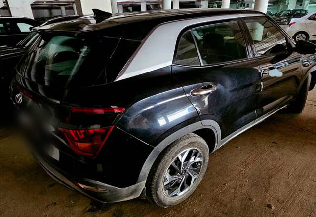 https://images10.gaadi.com/usedcar_image/4523678/original/b203a1f3-5b72-46db-998f-a919785b2fba.?imwidth=6401