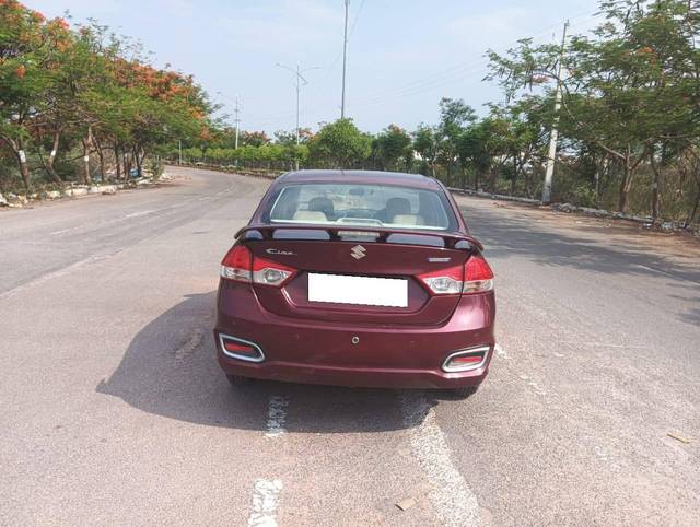https://images10.gaadi.com/usedcar_image/4523681/original/processed_acdb0edeb116044c052b0ff9c103442f.jpg?imwidth=6401