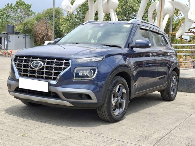 https://images10.gaadi.com/usedcar_image/4523700/original/processed_574876e7d0b9236e0031efe76f3a8f25.jpeg?imwidth=6400