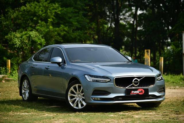 https://images10.gaadi.com/usedcar_image/4523704/original/processed_76cc5e3e74f6ef93840512a53ea6806d.jpg?imwidth=6400