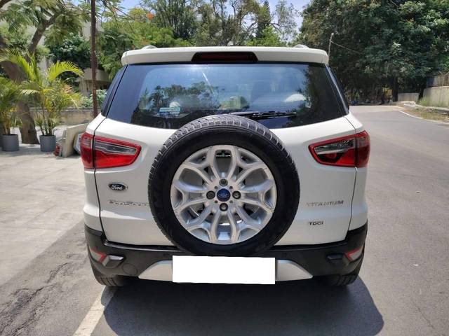 https://images10.gaadi.com/usedcar_image/4523708/original/processed_96a6033b1beea5ea10e7cff4008d20a5.jpeg?imwidth=6402