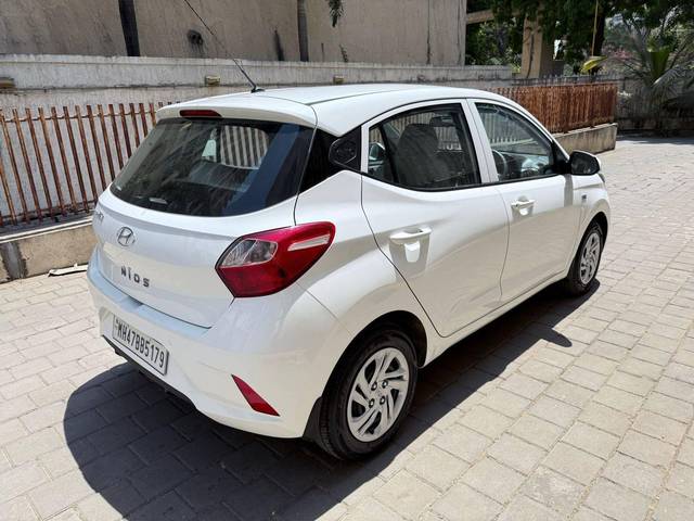 https://images10.gaadi.com/usedcar_image/4523710/original/processed_f3298699b042ed740324c2bd0486e097.jpeg?imwidth=6401