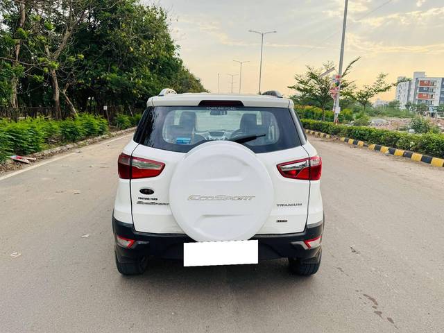 https://images10.gaadi.com/usedcar_image/4523720/original/processed_80ce0bcf1311556a4a334b6aba8f0aef.jpg?imwidth=6402