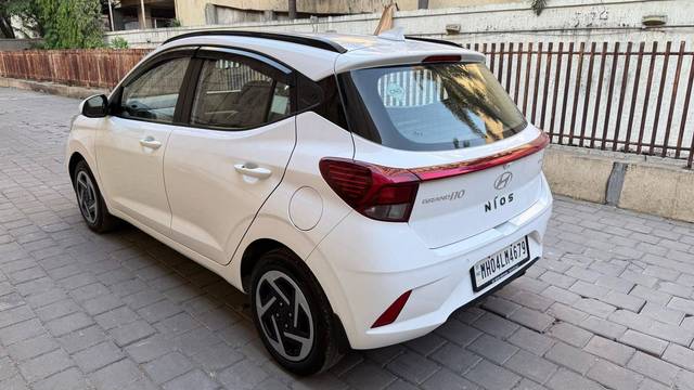 https://images10.gaadi.com/usedcar_image/4523722/original/processed_18c392282fe38bfb4da71ae5b410ad1c.jpeg?imwidth=6402