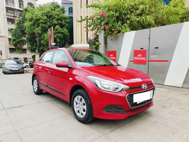 https://images10.gaadi.com/usedcar_image/4523724/original/processed_d5e3f35e57cda60e2b020d3f30ced3a9.jpeg?imwidth=6400