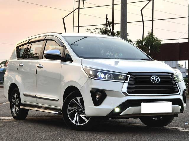 https://images10.gaadi.com/usedcar_image/4523727/original/processed_cdcc8f1b-b042-4d46-aad8-41c85da5aa05.jpg?imwidth=6400