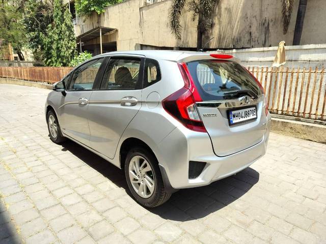 https://images10.gaadi.com/usedcar_image/4523732/original/processed_fe59cd5a2847ee08baf16be8fc799c5a.jpeg?imwidth=6401