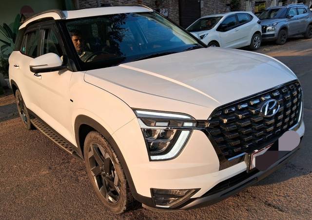 https://images10.gaadi.com/usedcar_image/4523740/original/987df2e02aaadeb0d934e8a8b60ec872.jpg?imwidth=6400