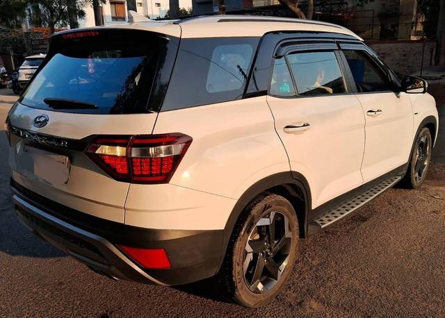 https://images10.gaadi.com/usedcar_image/4523740/original/processed_04c1ea411cd63814e7f8530dcd9edb07.jpg?imwidth=6402