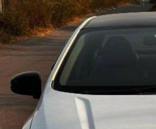 https://images10.gaadi.com/usedcar_image/4523752/original/processed_6d773046-bb8a-4c04-9499-5f744173d216.jpeg?imwidth=6402