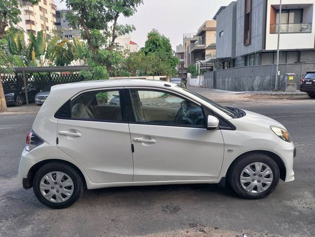 https://images10.gaadi.com/usedcar_image/4523753/original/feb16336f54d13f0f6566c029a11ead3.jpg?imwidth=6401