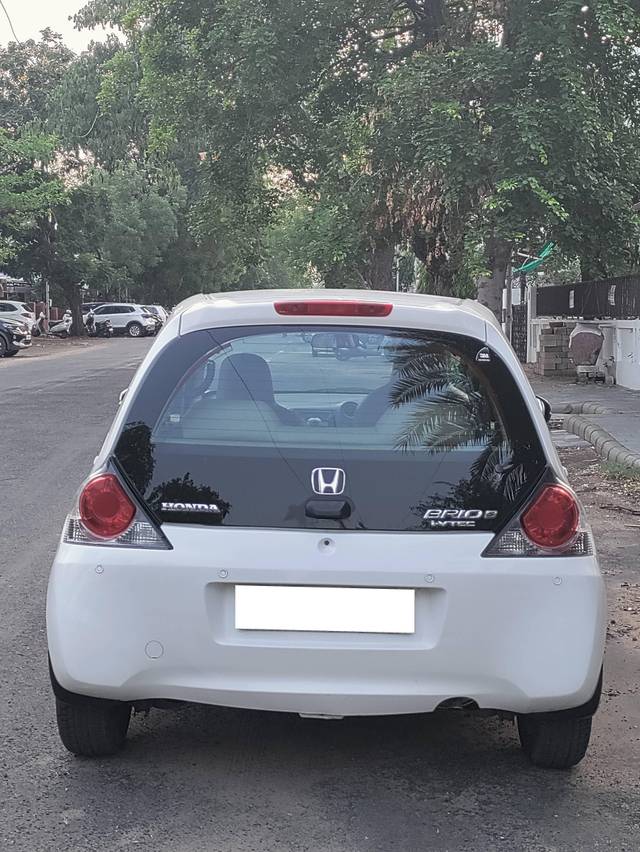 https://images10.gaadi.com/usedcar_image/4523753/original/processed_41760d57c6fd4d6552cda72be1e67fa8.jpg?imwidth=6402