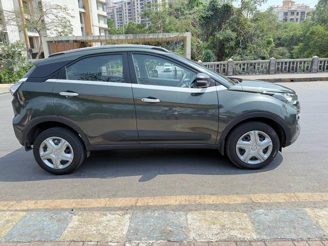 https://images10.gaadi.com/usedcar_image/4523757/original/39330abb8108399cbd907fe715c0829e.jpeg?imwidth=6401