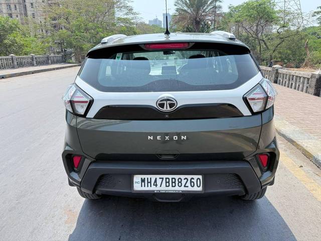 https://images10.gaadi.com/usedcar_image/4523757/original/processed_5d2c34753bfe640e9b5ff2a805913098.jpeg?imwidth=6402
