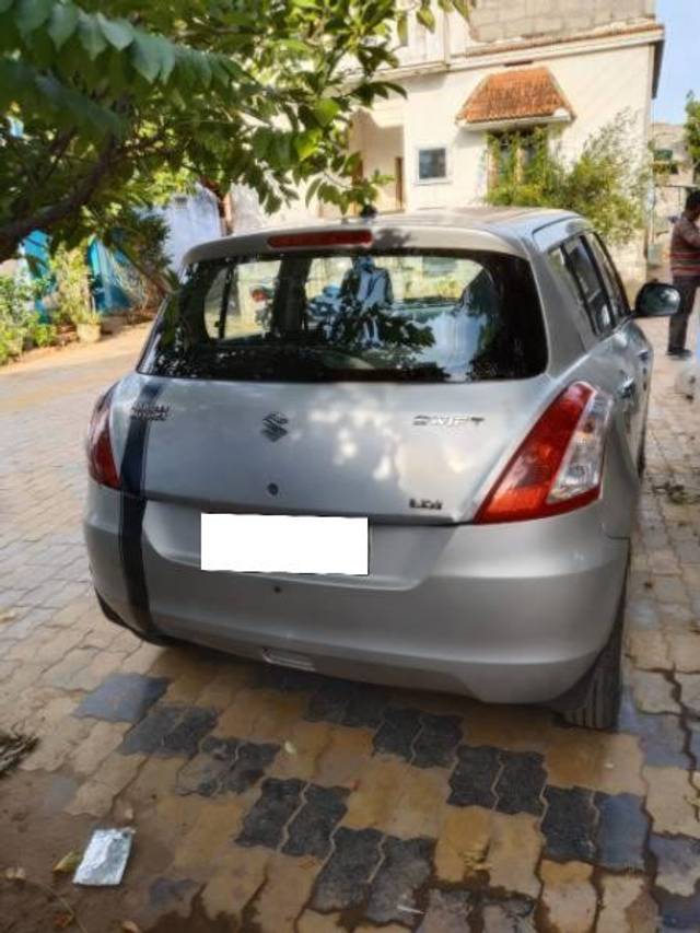https://images10.gaadi.com/usedcar_image/4523780/original/processed_ea8d3f85-da8c-476c-8993-68541ce24061.jpg?imwidth=6401