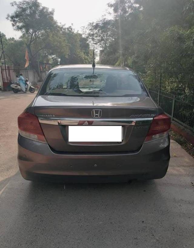 https://images10.gaadi.com/usedcar_image/4523821/original/processed_9c3da01061f7b06ececc4d233881d3b3.jpg?imwidth=6401