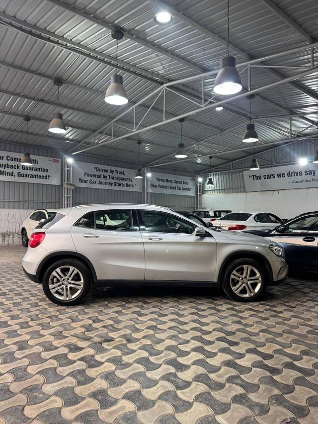 https://images10.gaadi.com/usedcar_image/4523832/original/processed_5c7f9b16faf2c4ecab55e67235c87fe9.jpg?imwidth=6401