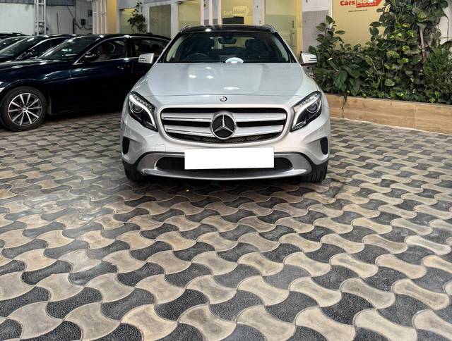 https://images10.gaadi.com/usedcar_image/4523832/original/processed_d0d8a4e1deec295f64eab3a2da86406f.jpg?imwidth=6400