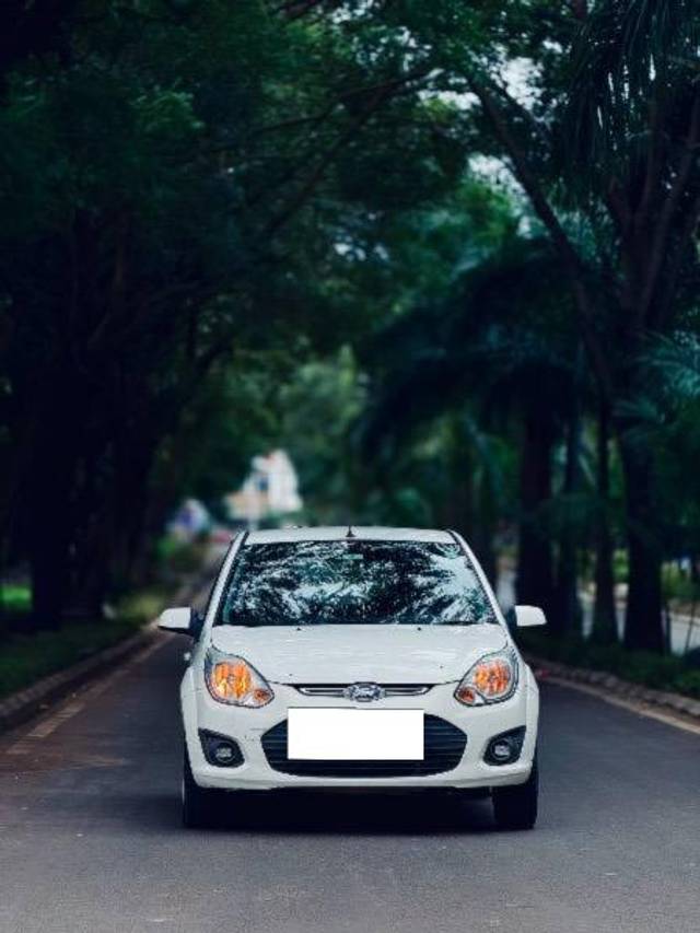 https://images10.gaadi.com/usedcar_image/4523841/original/processed_a1f73ea0-383a-49de-989a-2970895d7272.jpeg?imwidth=6400