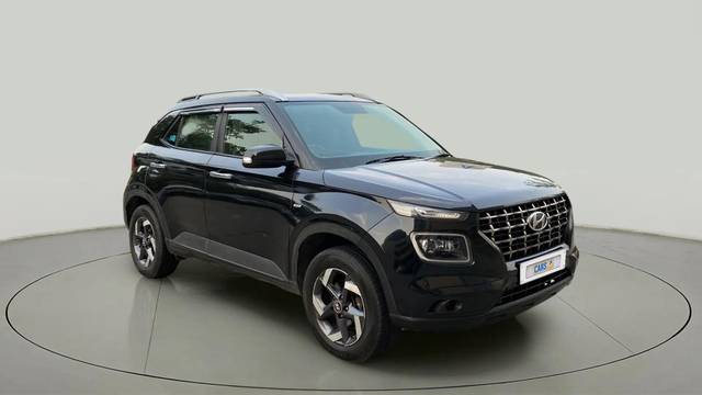 https://images10.gaadi.com/usedcar_image/4523844/original/3de9756f1f4ad63d522c4e91e1debce3.jpg?imwidth=6400