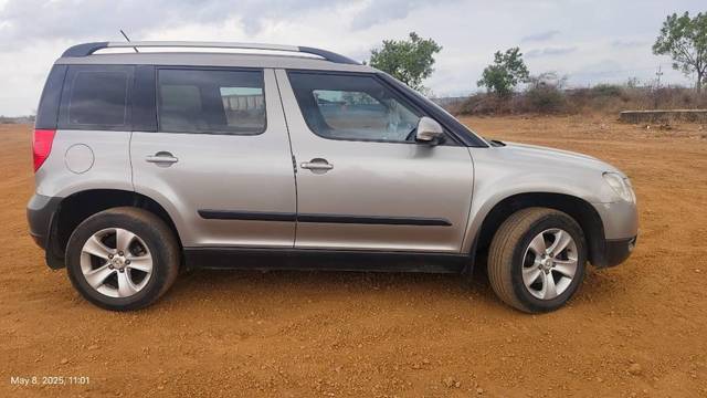 https://images10.gaadi.com/usedcar_image/4523845/original/processed_000785ef-6d5a-4328-90c2-37c0b4dac148.jpg?imwidth=6402