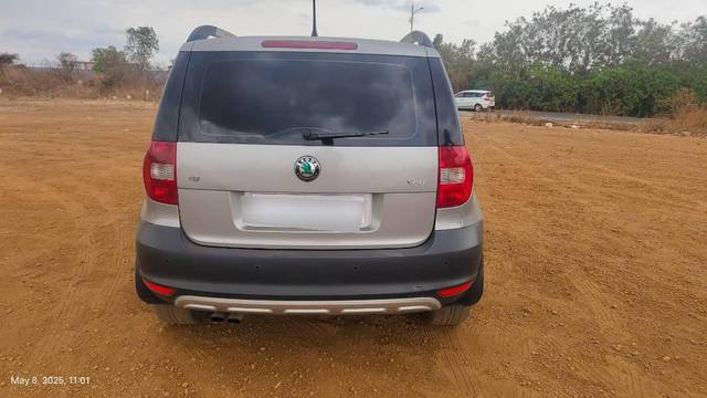 https://images10.gaadi.com/usedcar_image/4523845/original/processed_8457829c-042e-4162-bd9b-26ccadd15c3e.jpg?imwidth=6400