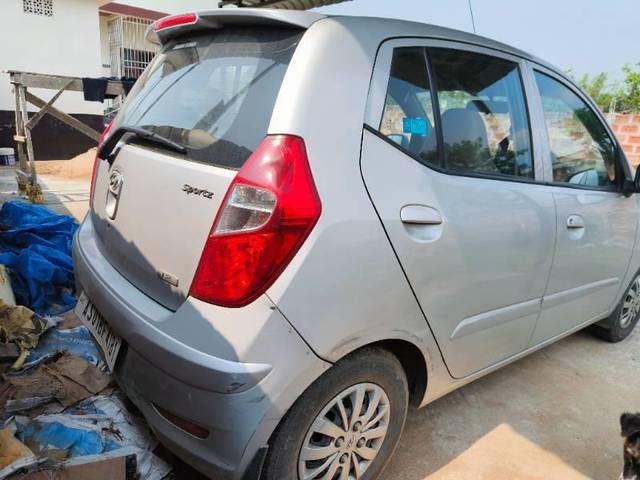https://images10.gaadi.com/usedcar_image/4523858/original/processed_aa5e8dea-80f1-491c-854f-014401d9d61a.jpg?imwidth=6402