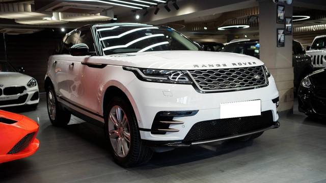 https://images10.gaadi.com/usedcar_image/4523859/original/processed_d84f043e74e2c0ec3c93ef670f0176fe.jpg?imwidth=6400
