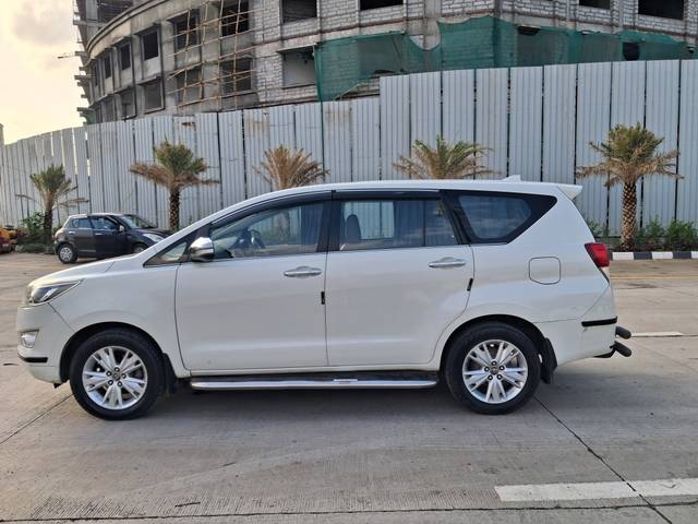 https://images10.gaadi.com/usedcar_image/4523866/original/9a07934329667d7859209e967a5ad546.jpg?imwidth=6402