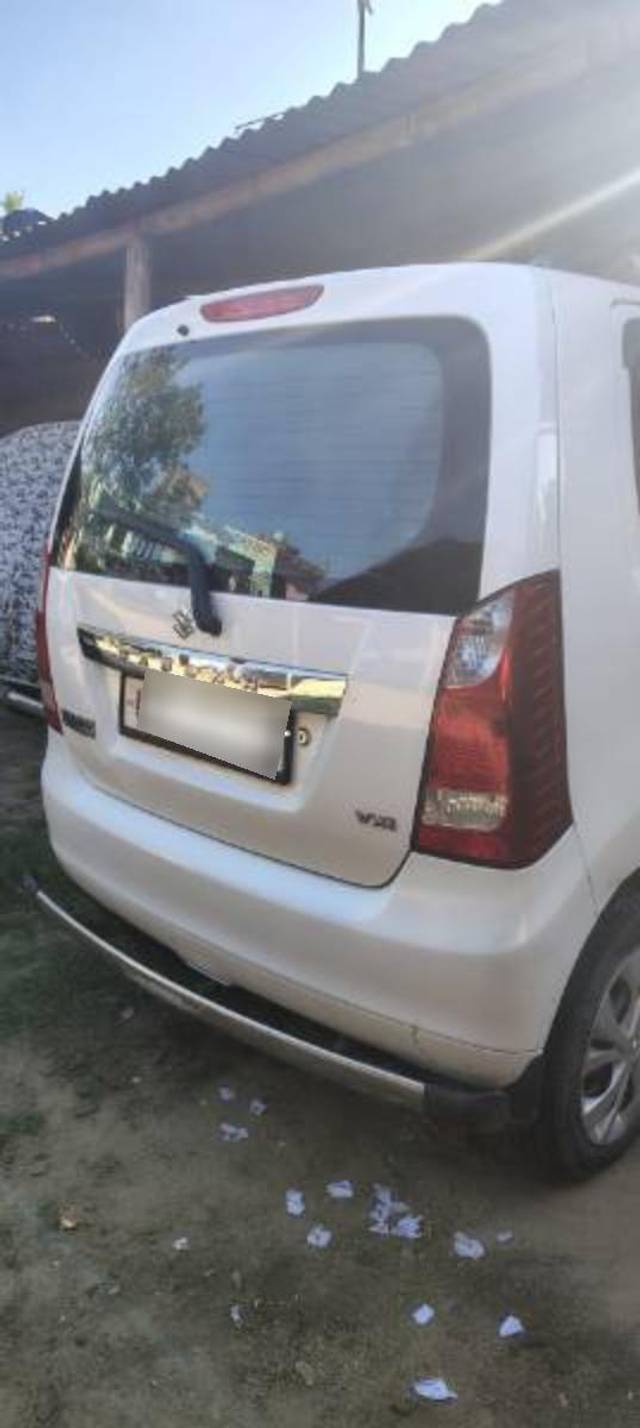 https://images10.gaadi.com/usedcar_image/4523887/original/processed_83a16fb5-2a0a-40ae-8b30-47d61198cd2f.jpg?imwidth=6400
