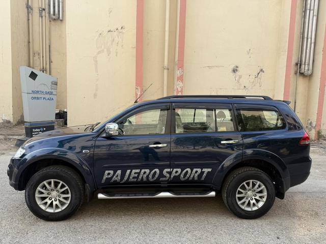 https://images10.gaadi.com/usedcar_image/4523894/original/0dd67244873ad09bd1219f05206d2e61.jpg?imwidth=6402
