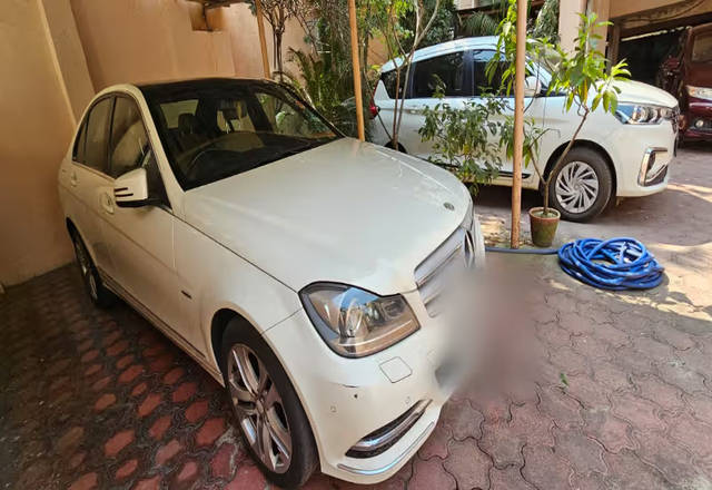 https://images10.gaadi.com/usedcar_image/4523905/original/8f4d7e09-b43d-4e74-8652-314ff9e399f6.?imwidth=6402