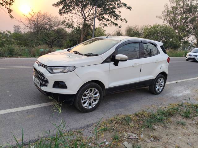 https://images10.gaadi.com/usedcar_image/4523933/original/744ad0e4936f21b39b38622fe79a4b2d.jpg?imwidth=6400