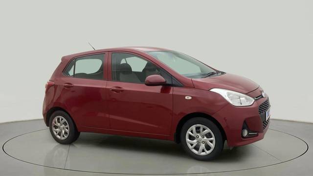 https://images10.gaadi.com/usedcar_image/4523942/original/d8afb43042c8bb2b7a3515b0f40d9fe3.jpg?imwidth=6400