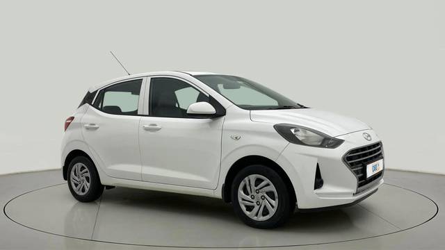 https://images10.gaadi.com/usedcar_image/4523956/original/5c176e04bfcb087d01216ad8129b16a0.jpg?imwidth=6400