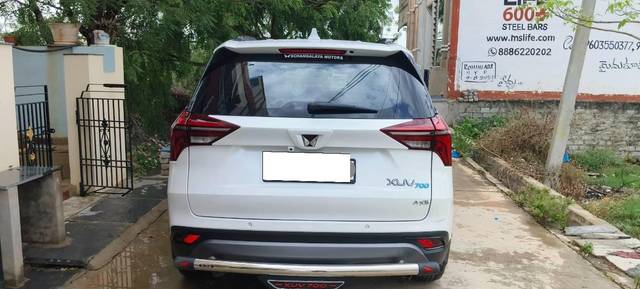 https://images10.gaadi.com/usedcar_image/4523975/original/processed_5ec55126-7e28-41f2-919a-81d59bb2abaa.jpg?imwidth=6401