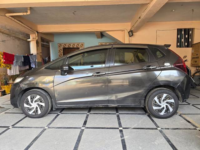 https://images10.gaadi.com/usedcar_image/4523977/original/68756742-6b3a-4001-bf1d-8cd8b0081309.jpg?imwidth=6401