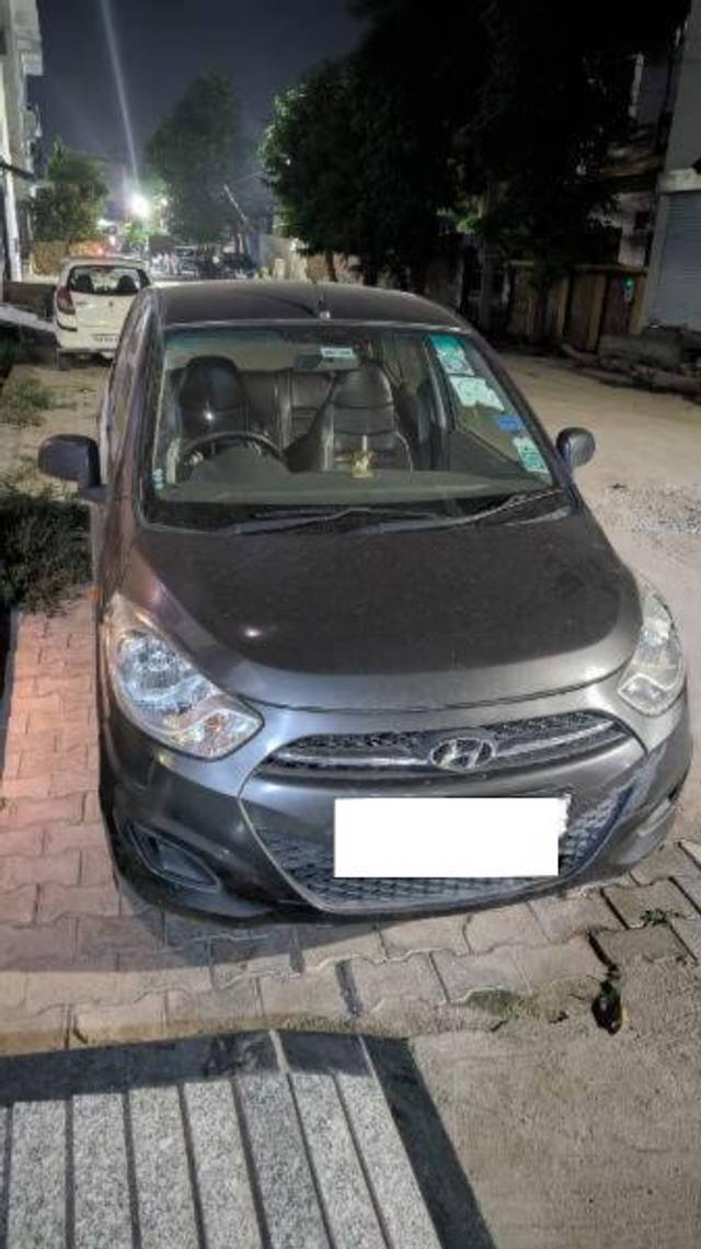https://images10.gaadi.com/usedcar_image/4523993/original/processed_3e202351-32c7-4b18-b387-d3df74c35fa3.jpg?imwidth=6400