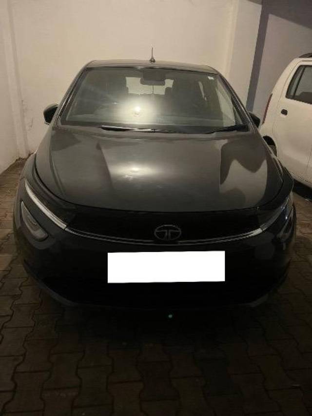 https://images10.gaadi.com/usedcar_image/4524006/original/processed_5a79e437-abbc-475c-9384-75233e1711b4.jpeg?imwidth=6400