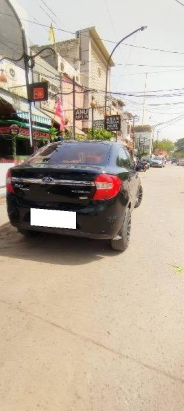 https://images10.gaadi.com/usedcar_image/4524032/original/processed_d9f26207-99b0-419e-ac94-ec04f4610ab2.jpeg?imwidth=6400