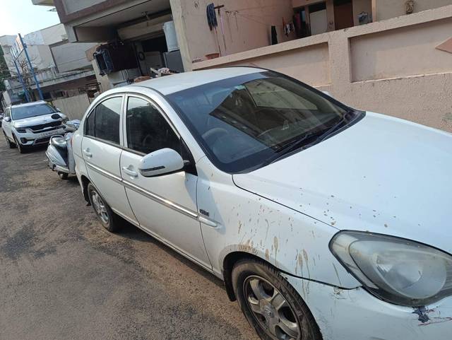 https://images10.gaadi.com/usedcar_image/4524052/original/processed_f592f6bf-a1c4-4535-b115-68d160192b5e.jpg?imwidth=6402