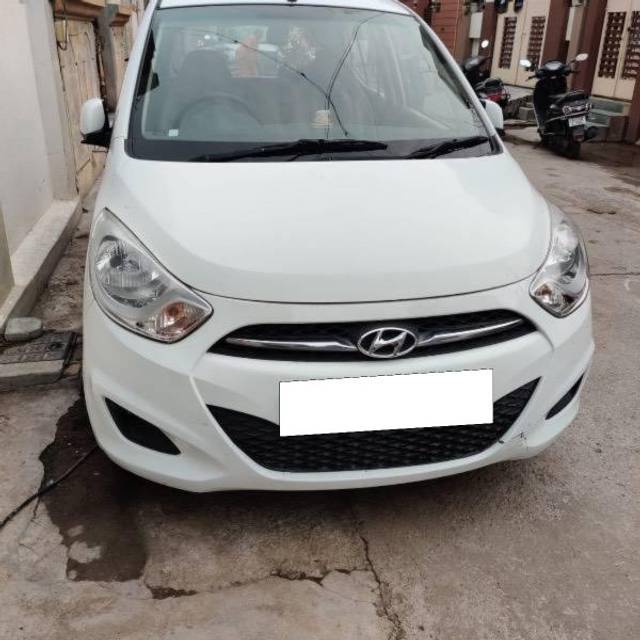 https://images10.gaadi.com/usedcar_image/4524142/original/processed_dcdf4fb9-fbf7-4322-b496-7dbcacd65494.jpeg?imwidth=6401