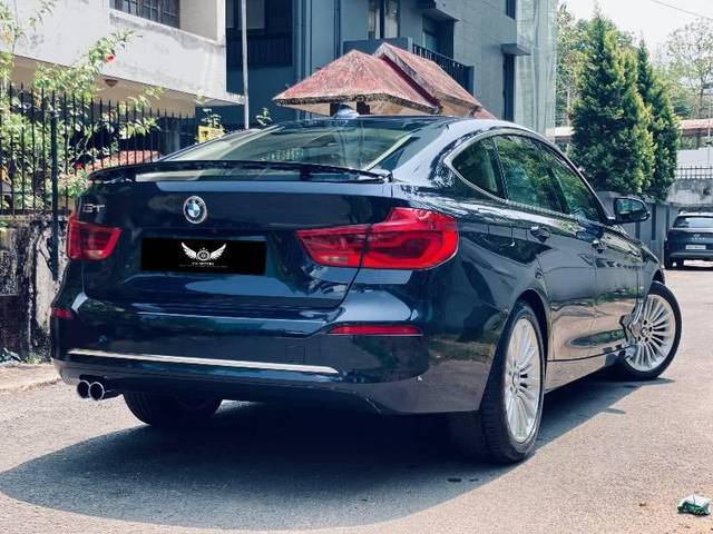 https://images10.gaadi.com/usedcar_image/4524156/original/processed_ba04a0ee-b9ac-4e16-85b4-3c3e5bfc519b.jpeg?imwidth=6402