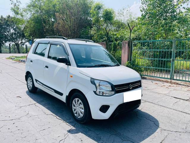 https://images10.gaadi.com/usedcar_image/4524159/original/processed_16fd3ce9d542a2c99a18a9ee7314b0ef.jpg?imwidth=6400
