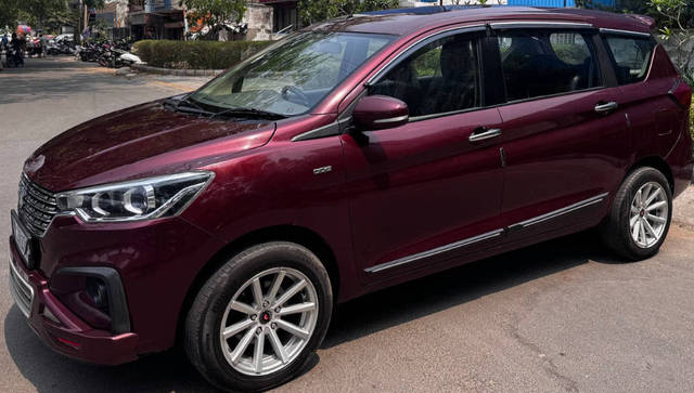https://images10.gaadi.com/usedcar_image/4524181/original/processed_dc8e67b0-8e66-47ff-9111-774b300bc527.png?imwidth=6400