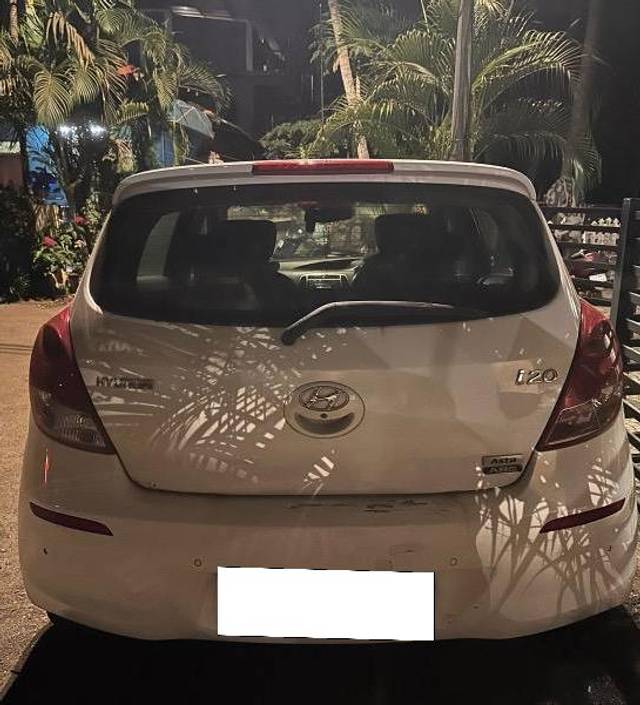 https://images10.gaadi.com/usedcar_image/4524182/original/processed_16d0725c-75e0-4fba-aa63-e247a998b1ee.jpeg?imwidth=6401