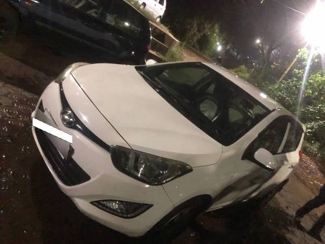 https://images10.gaadi.com/usedcar_image/4524182/original/processed_81eac969-2364-4c34-b7bd-2507ba0cc819.jpeg?imwidth=6400