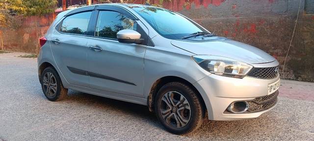https://images10.gaadi.com/usedcar_image/4524214/original/bb89ce7b37b69d9763205bc96dc18f44.jpg?imwidth=6400